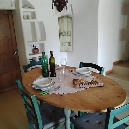 Trullo Nonna Mari Vakantiehuis Cisternino